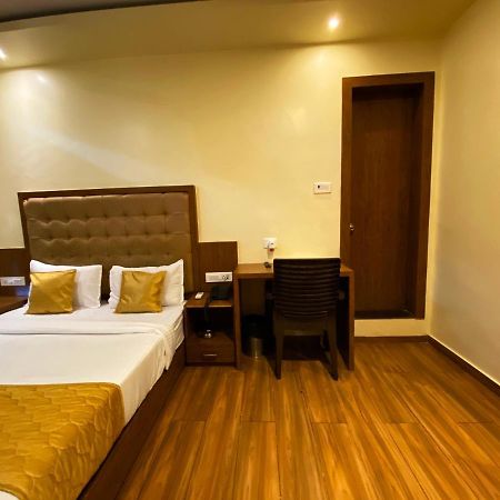 Hotel Pearl'S Bkc Inn- Near Trade Centre, Visa Consulate ムンバイ エクステリア 写真
