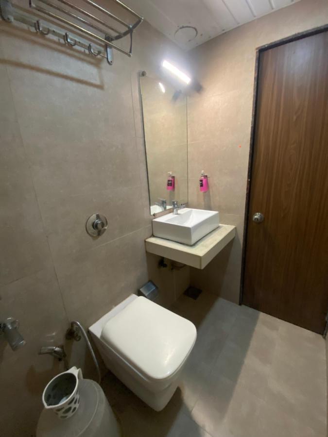 Hotel Pearl'S Bkc Inn- Near Trade Centre, Visa Consulate ムンバイ エクステリア 写真
