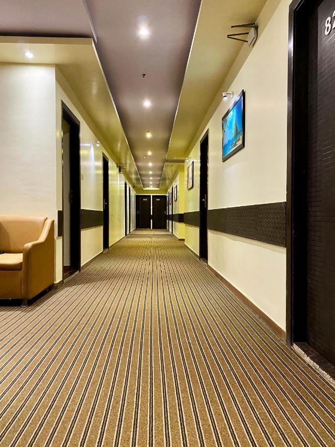 Hotel Pearl'S Bkc Inn- Near Trade Centre, Visa Consulate ムンバイ エクステリア 写真