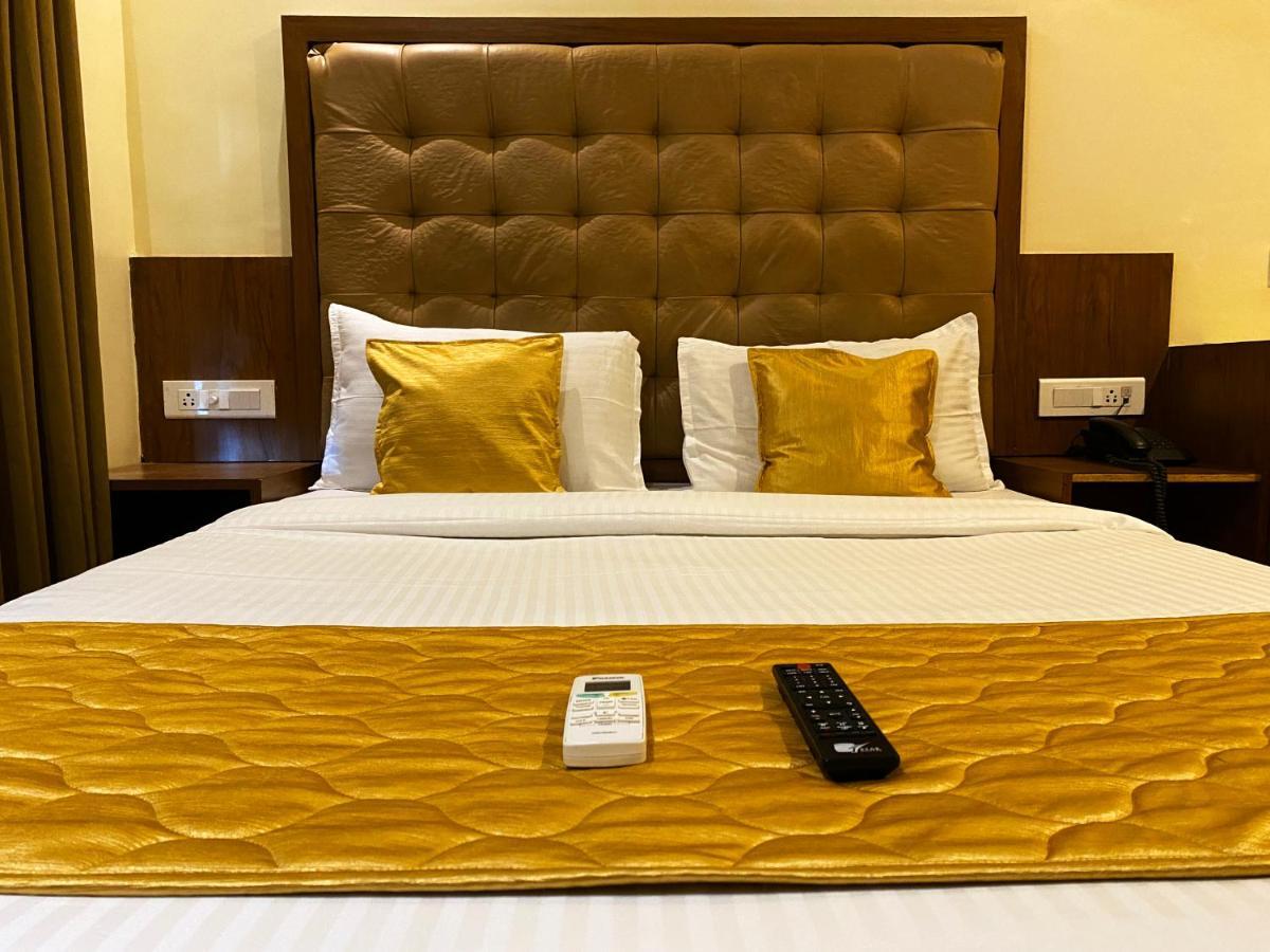 Hotel Pearl'S Bkc Inn- Near Trade Centre, Visa Consulate ムンバイ エクステリア 写真