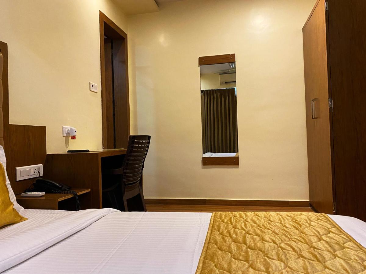 Hotel Pearl'S Bkc Inn- Near Trade Centre, Visa Consulate ムンバイ エクステリア 写真